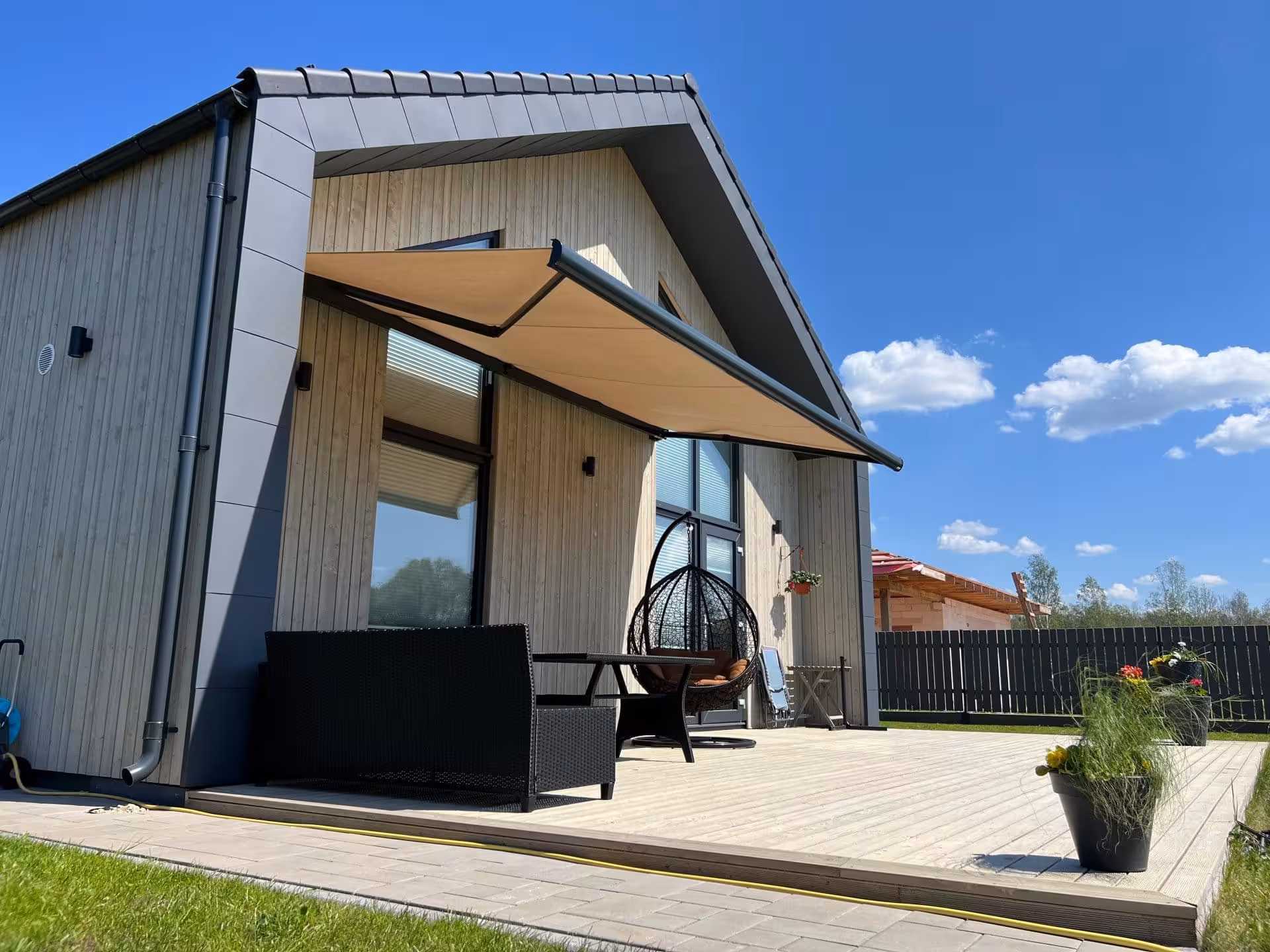 Markīzes un saulessargi