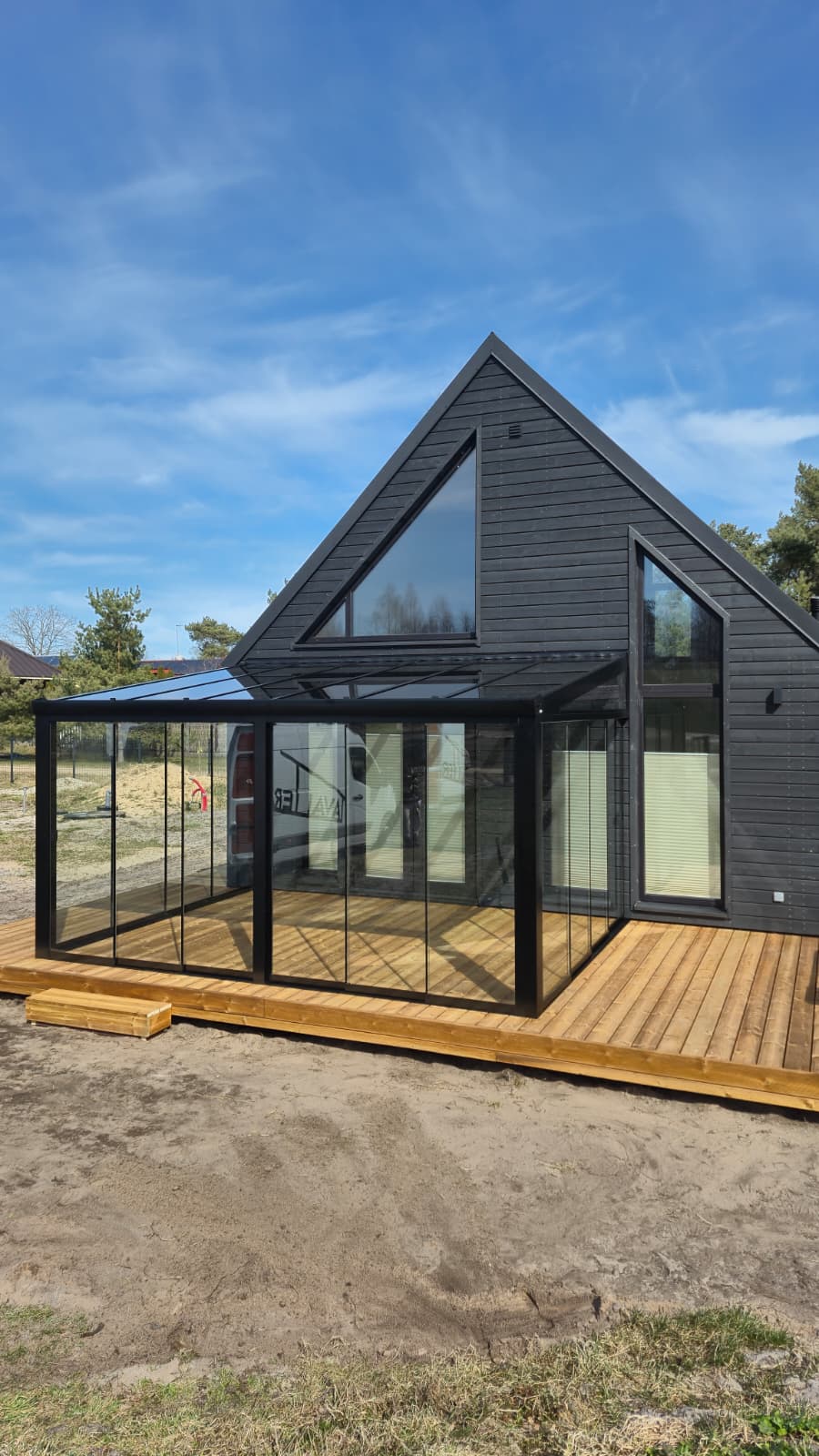 Ragaciems — alumīnija nojume